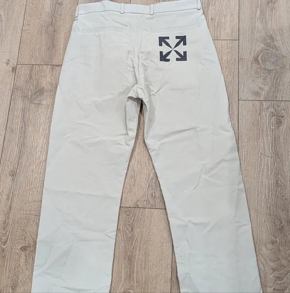 $710 Mens Off-White Logo Chino Pants Khaki